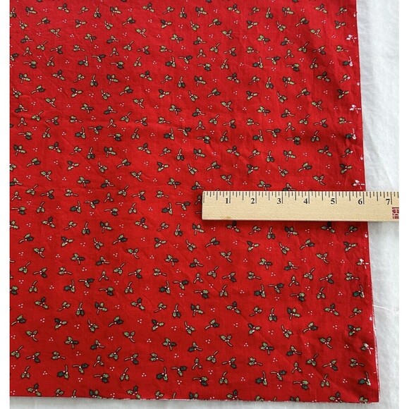 Vintage Christmas Fabric Holly & Ivy Fabric Red Cotton - Picture 3 of 3